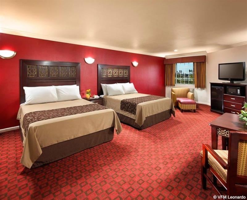 Studio Inn & Suites At Promenade Downey Esterno foto